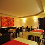 La Petite & Lägenhetshotell 3*