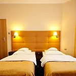 La Petite & Apartahotel 3*
