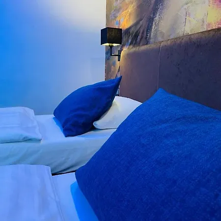 La Petite & Aparthotel 3*