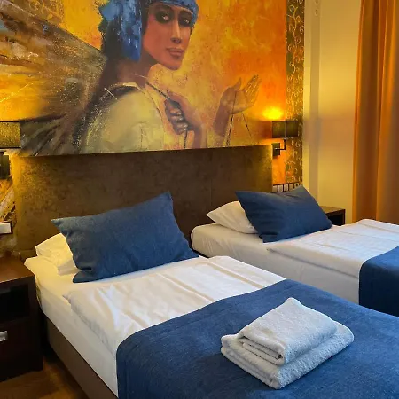 La Petite & Aparthotel