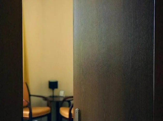 Aparthotel La Petite & 3*