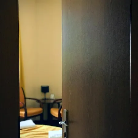 Apartmanhotel La Petite & 3*