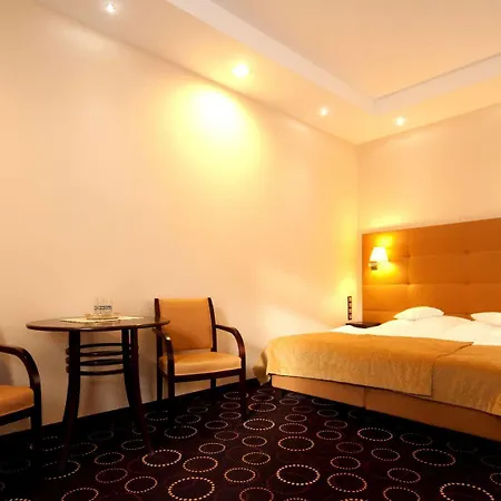 Apartmanhotel La Petite &